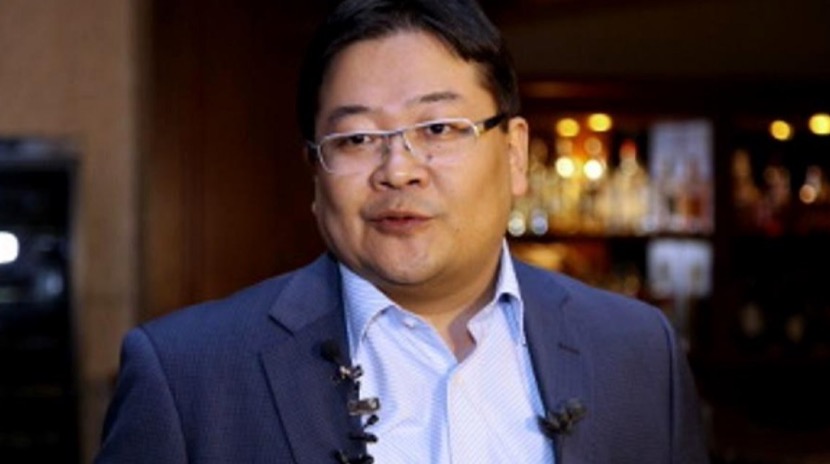 Айдос Сарым раскритиковал Даригу и Болата Назарбаевых