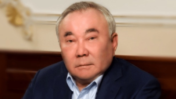 Болат Назарбаев перечислил 1 млрд тенге в фонд «Қазақстан халқына»