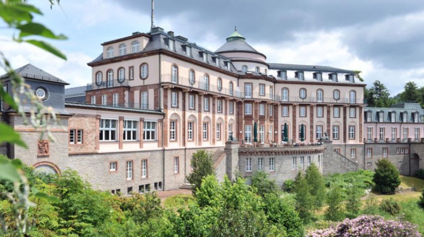 Обнаружены дворцы семьи Назарбаевых в Германии