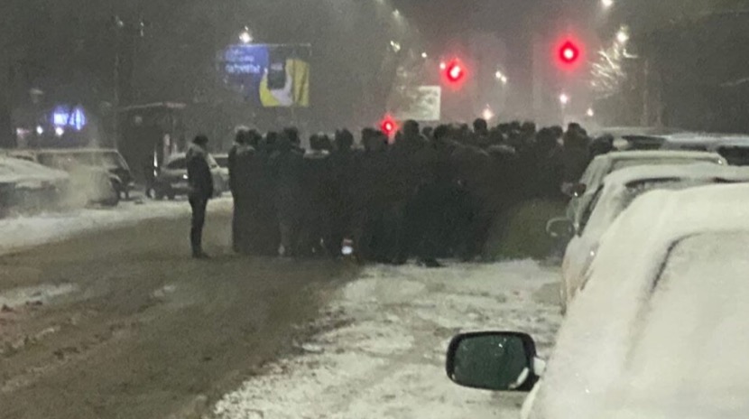 Полицейские устроили митинг в Алматинской области
