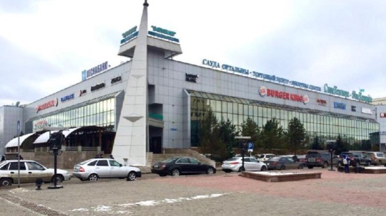 Акимат Нур-Султана выкупил ТРЦ для экономии средств