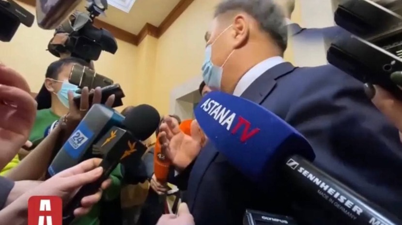 Глава антикора убежал от журналистов