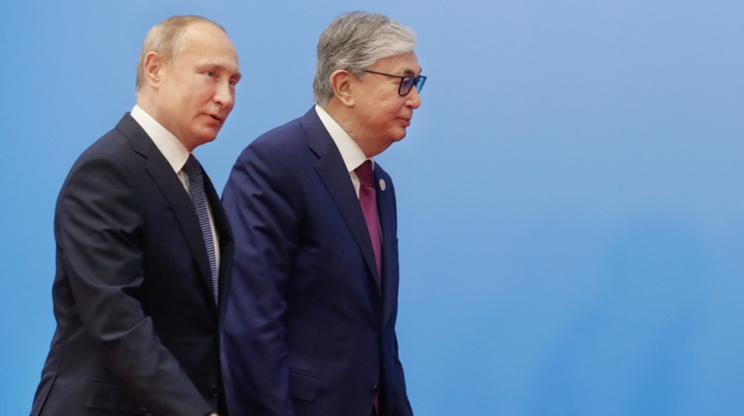 Курс на укрепление отношений: Токаев поговорил с Путиным
