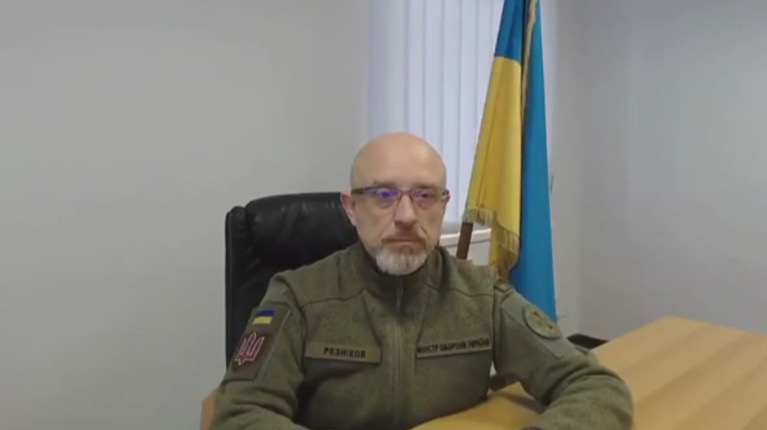 Украинцев призвали брать оружия