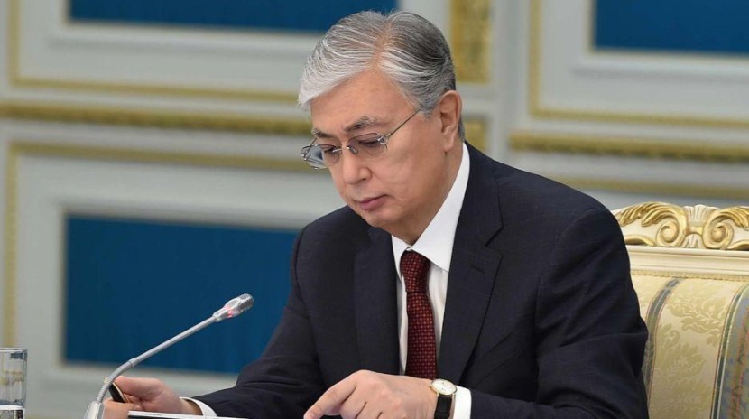 Токаев написал в Твиттере о ситуации в Украине