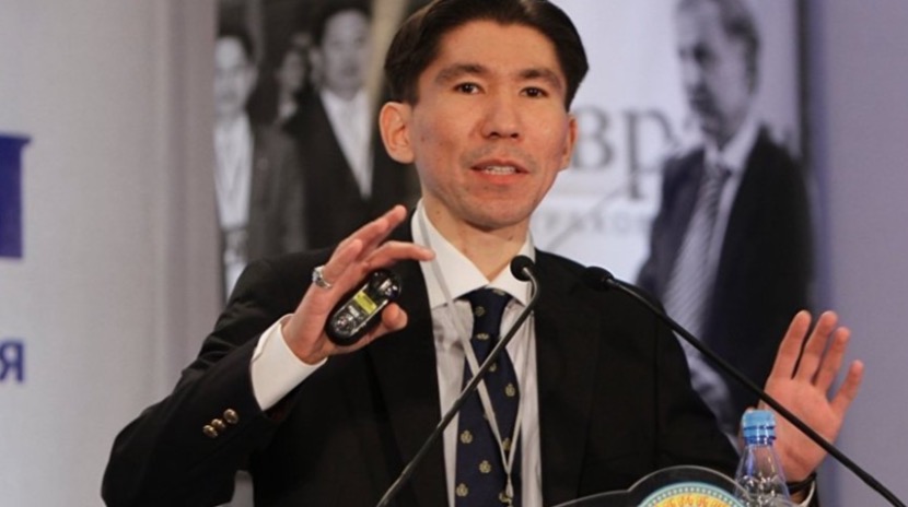 Время беспозвоночной дипломатии закончилось — Сатпаев о сотрудничестве с Россией