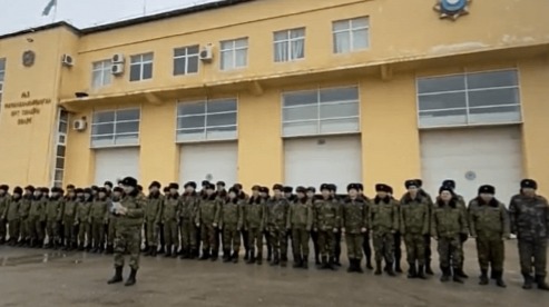 В Жанаозене снова протесты: пожарные просят повысить зарплаты