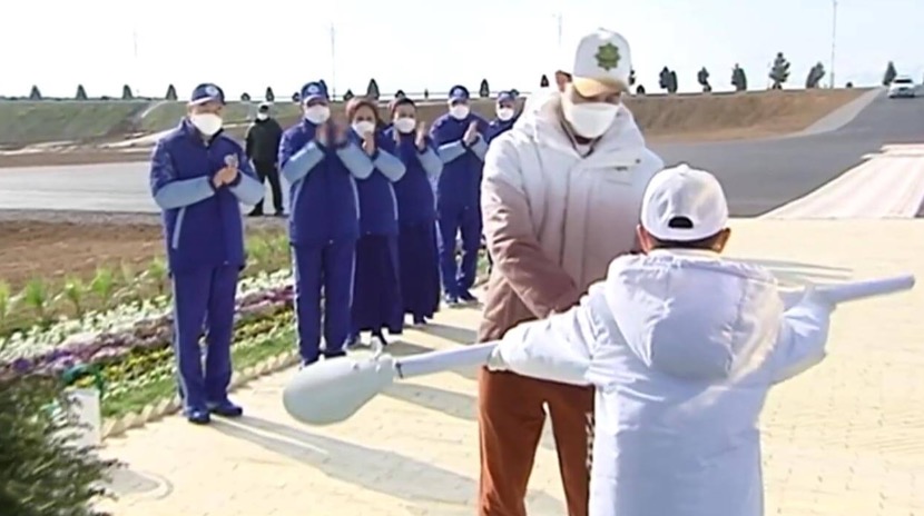 Прошло первое массовое мероприятие нового президента Туркменистана