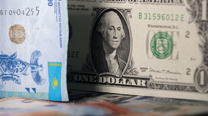 В Казахстане резко подешевел доллар