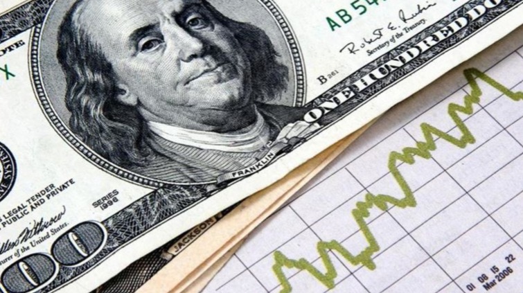 Тенге укрепляется, а доллар никому не нужен? Что делать казахстанцам