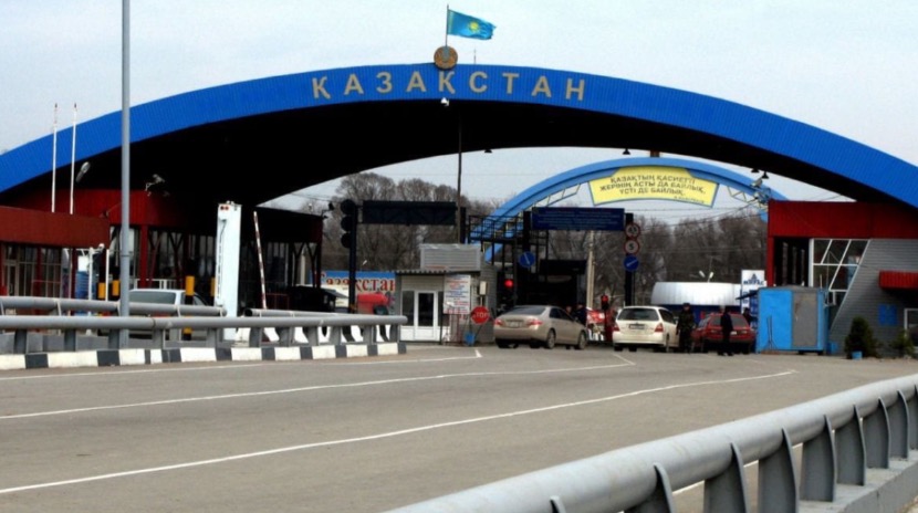 Казахстан полностью открыл границы с Россией, Кыргызстаном и Узбекистаном