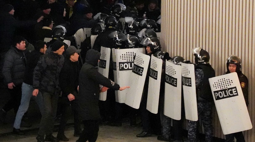 Во время кровавого января аэропорт Алматы бросил начальник линейного отдела полиции