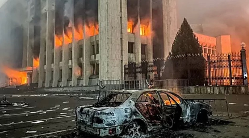 Подкуп и инструкции в соцсетях: полицейские изложили свою версию кровавого января