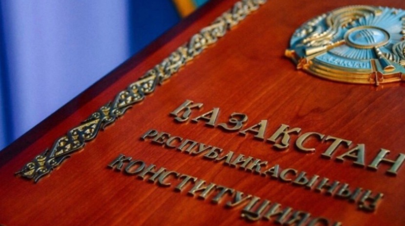 Более 30 депутатов поддержали изменение статуса русского языка в Конституции