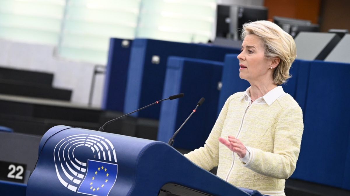 ЕС хочет полностью отказаться от российской нефти в новом пакете санкций