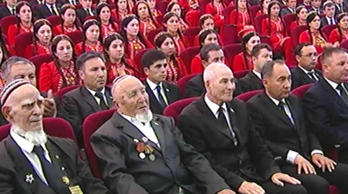 В Туркменистане ветеранам ВОВ выплатят всего по 10 долларов