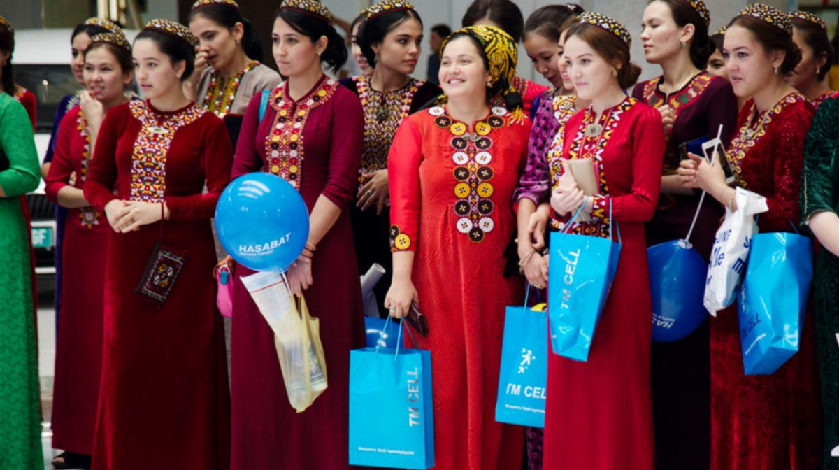 В Туркменистане ввели запрет на женскую привлекательность