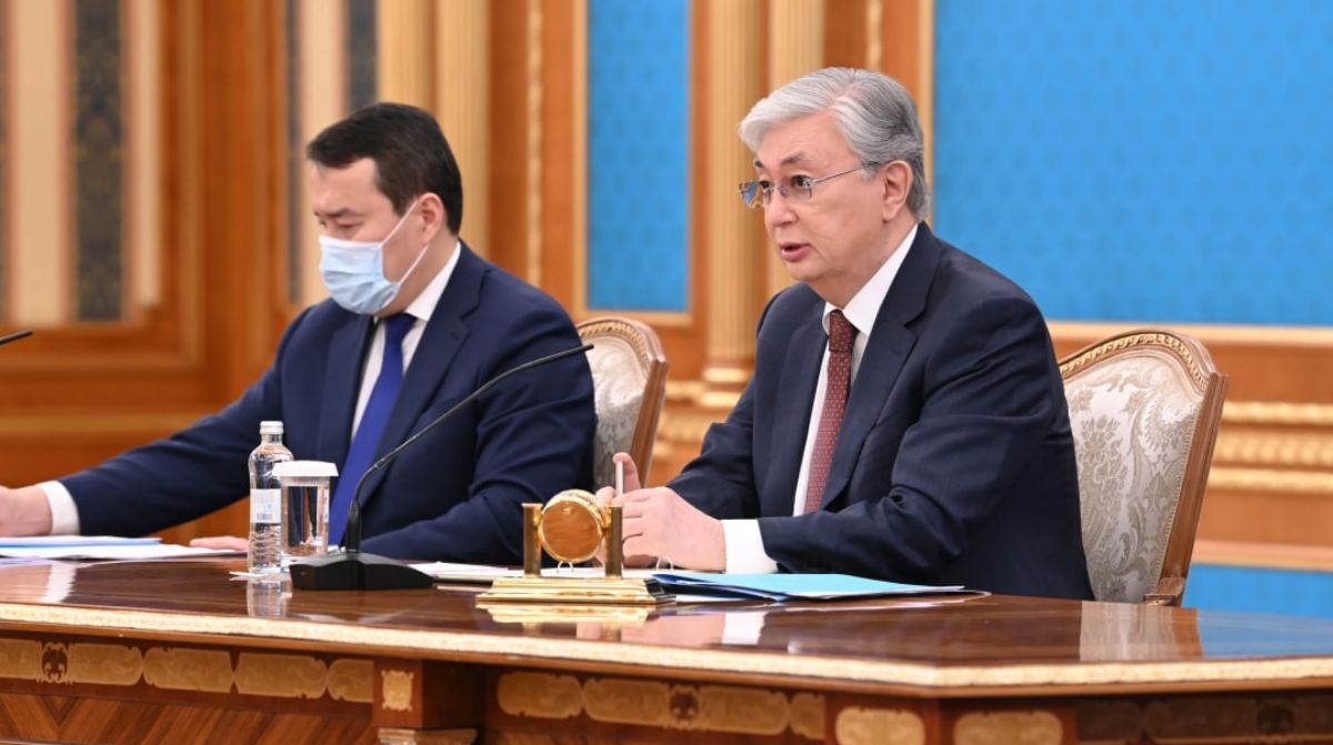 Токаев о бизнесе: В Казахстане не должно быть "крыш" и рейдерства