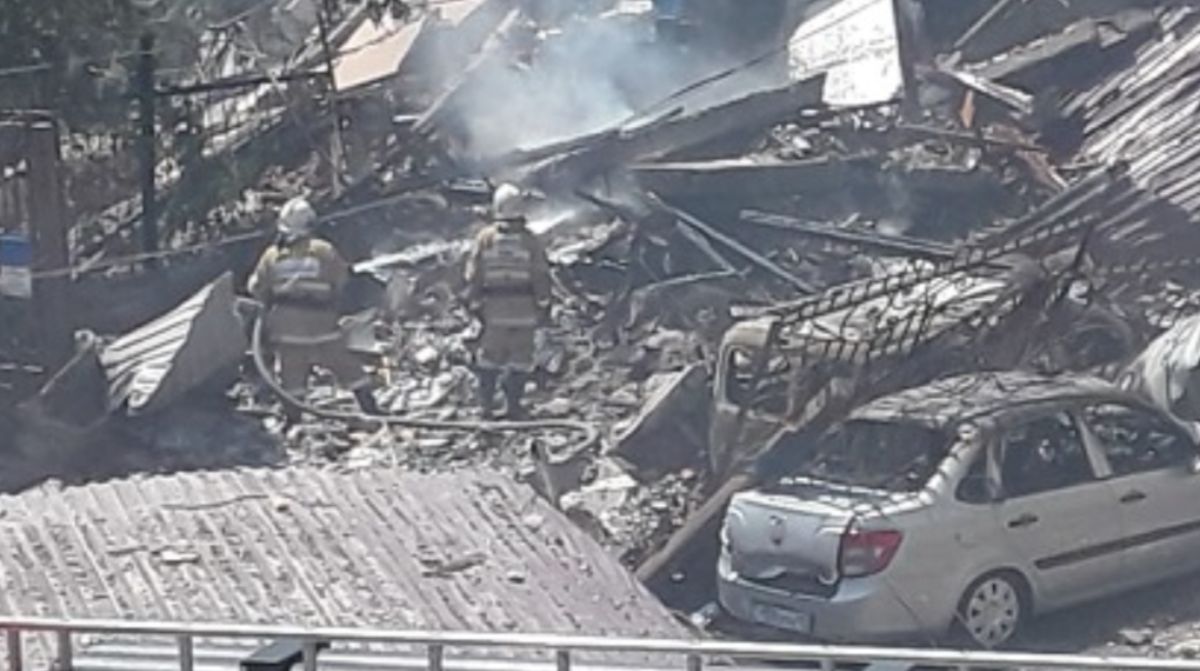 Взрыв близ роддома в Шымкенте: два человека находятся в реанимации