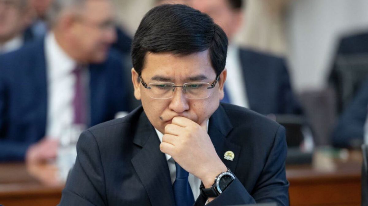 Аймагамбетов недоволен фастфудом и ценами в школьных столовых