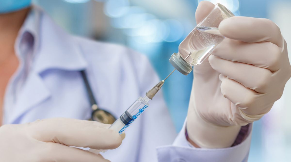 Франция начала вакцинацию против обезьяньей оспы