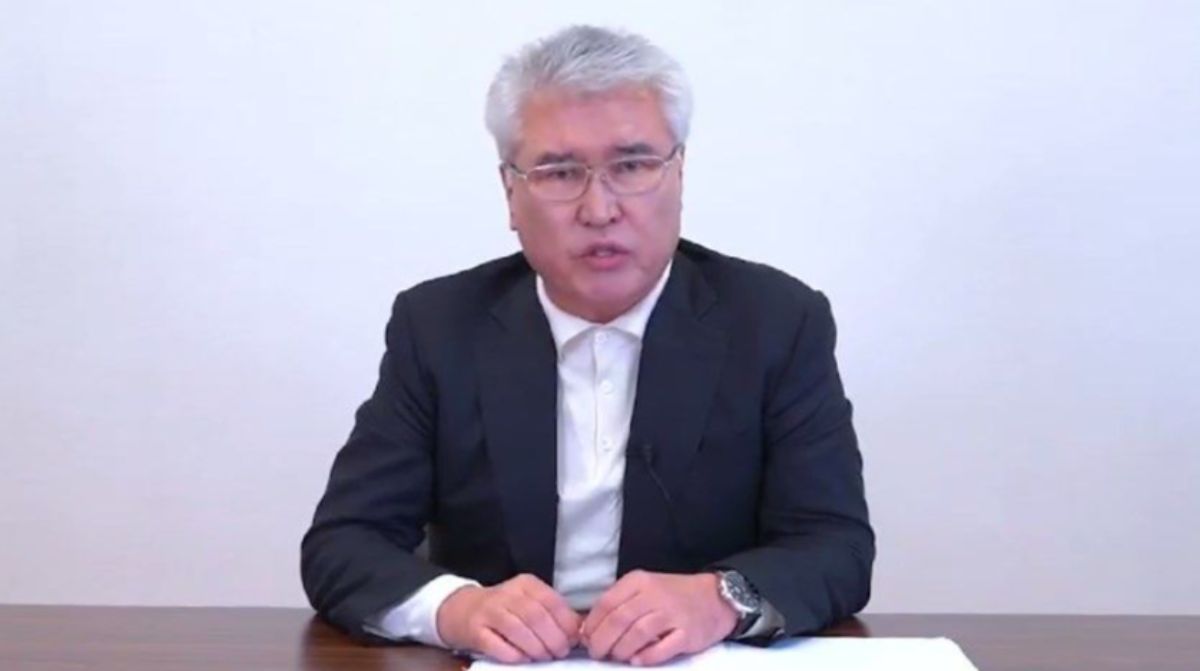 Как Арыстанбек Мухамедиулы лечится под стражей