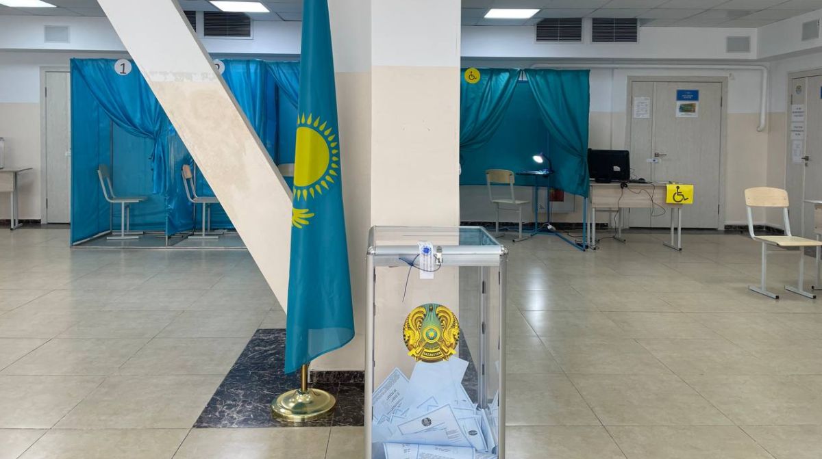 В Казахстане приступили к подсчету голосов на референдуме