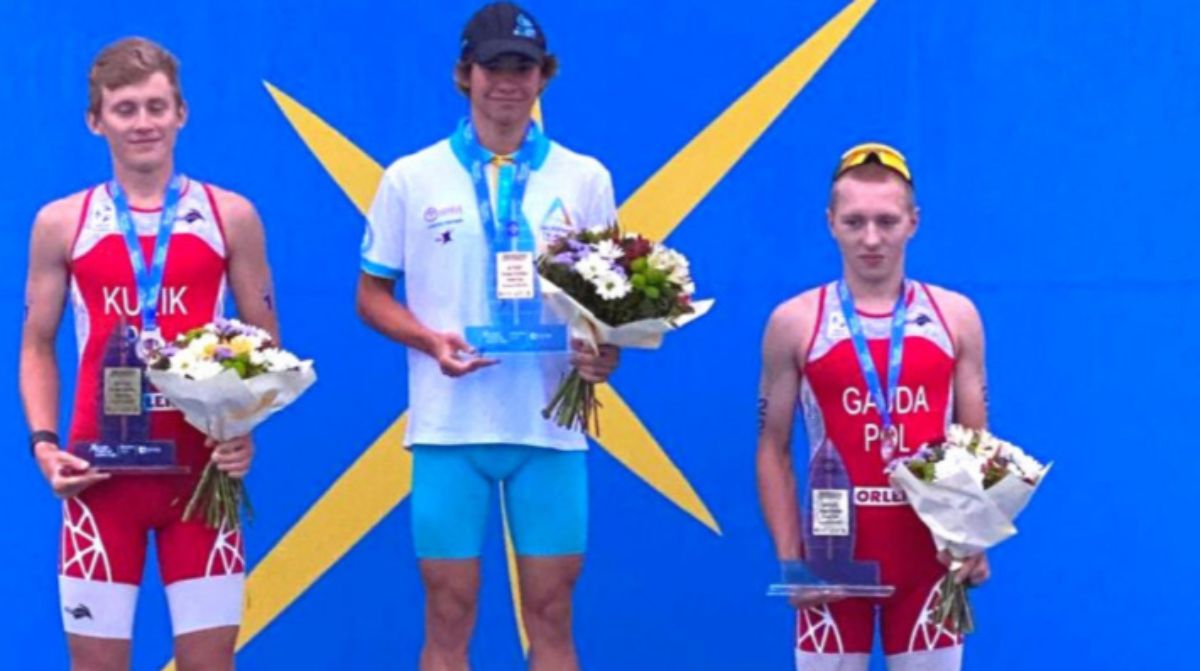 18-летний алматинец выиграл кубок Европы по триатлону