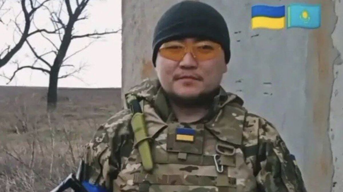 "Задача на день - выжить": воющий за Украину казах рассказал свою историю