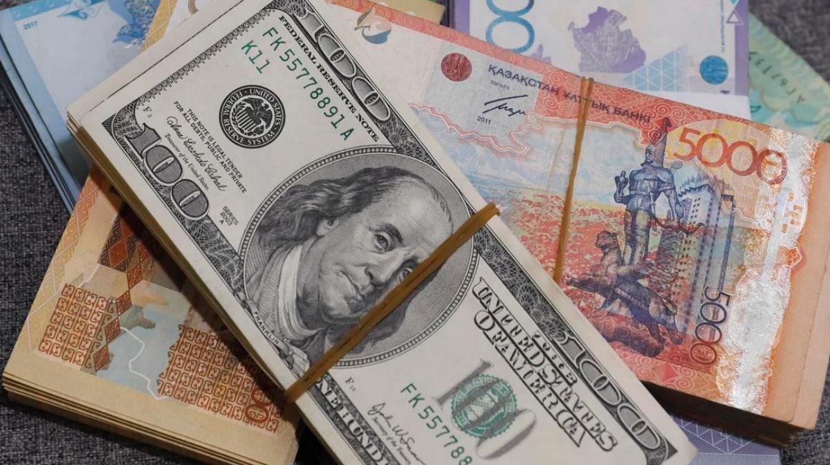 Курс доллара в Казахстане снова вырос
