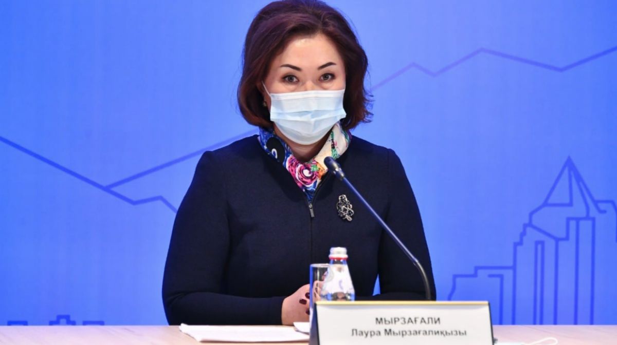 Требовала у подчиненных деньги: в упрздраве Алматы уволили замруководителя
