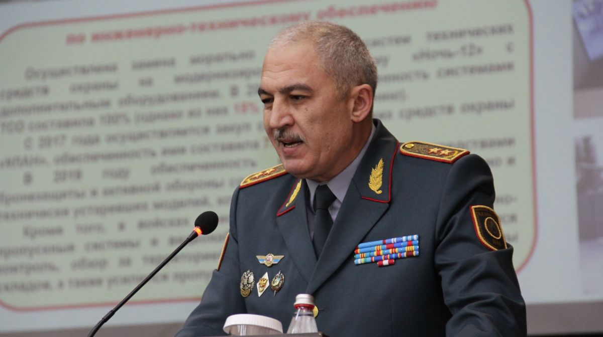 Министра обороны Руслана Жаксылыкова сравнили со спартанцем из-за фейкового видео