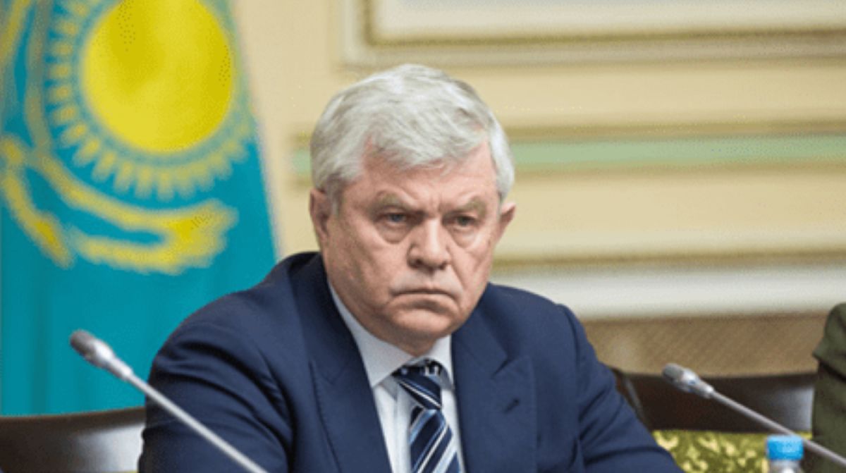 Божко репостнул слова о "нацистах из Казахстана" и не понимает, откуда негатив