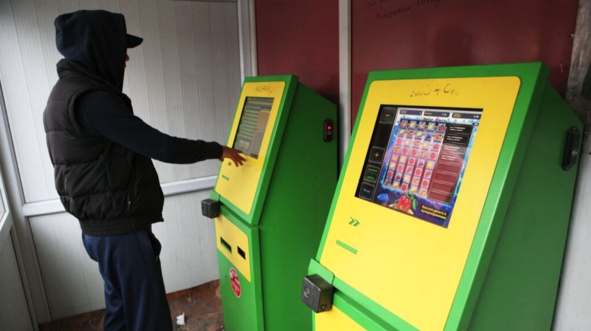 В магазинах Нур-Султана незаконно устанавливали игровые терминалы