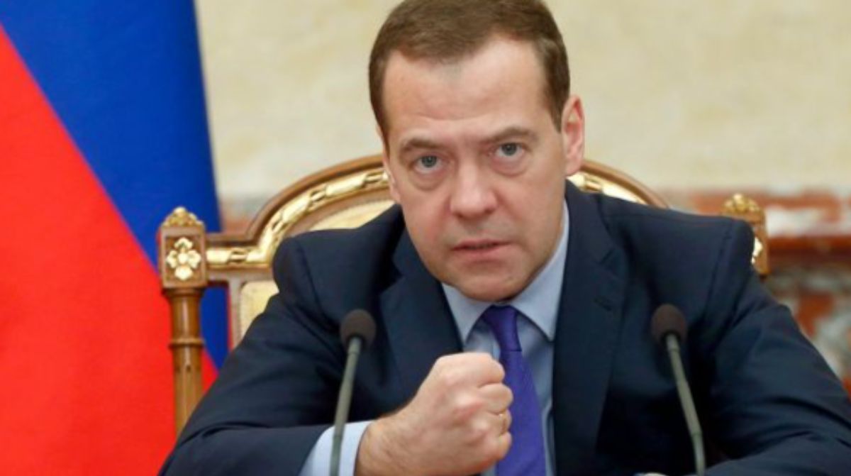 Из-за войны стали считаться с Россией "по-настоящему", считает Медведев