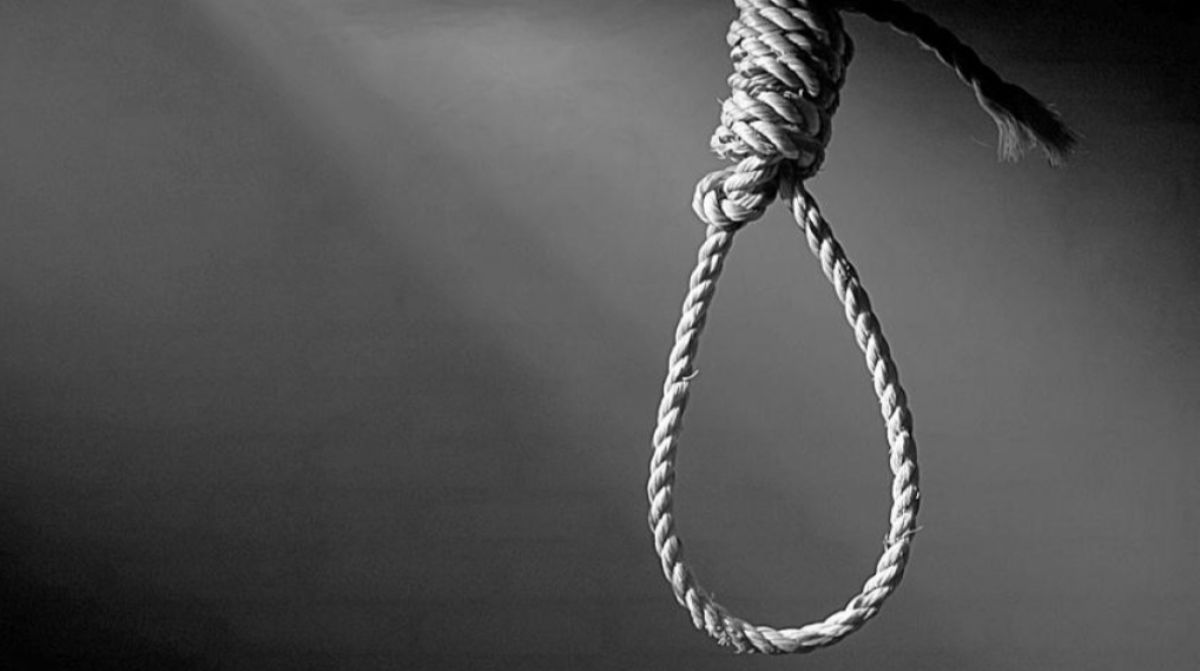 В доме престарелых Уральска нашли повешенное тело мужчины