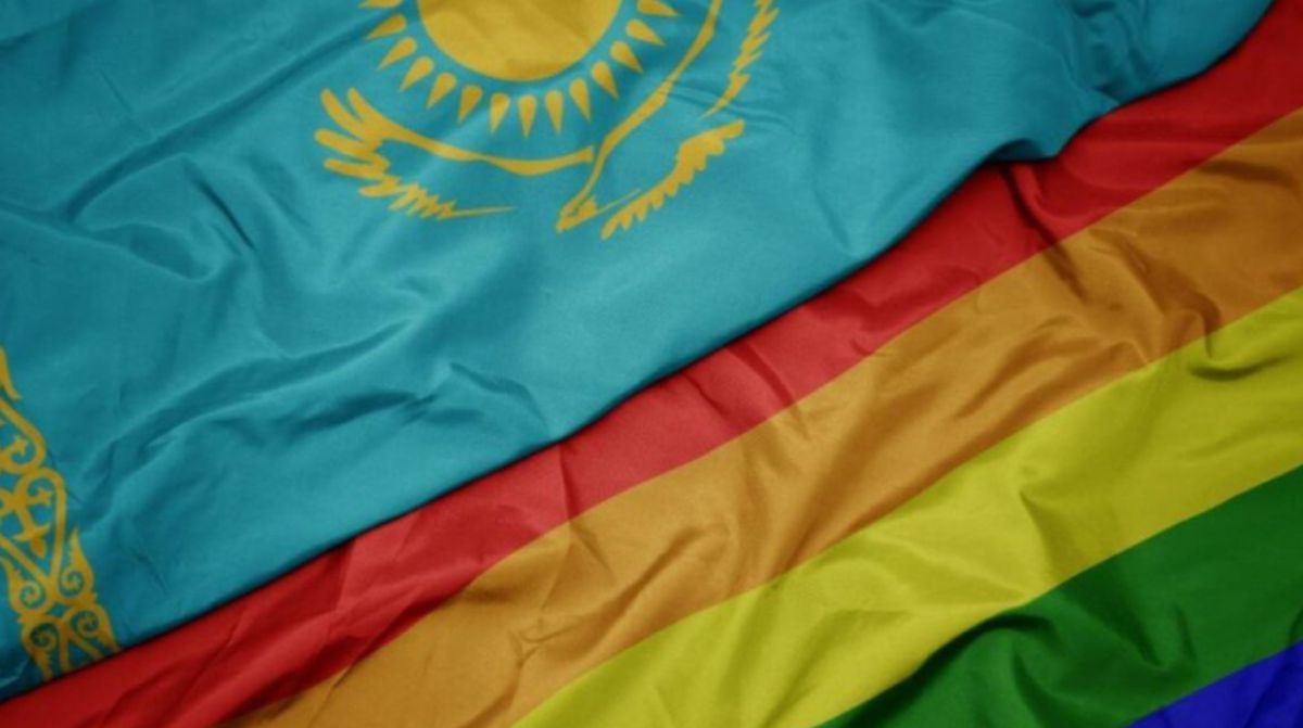 В Казахстане показывают фильмы с гомосексуальными персонажами. Их не запрещают
