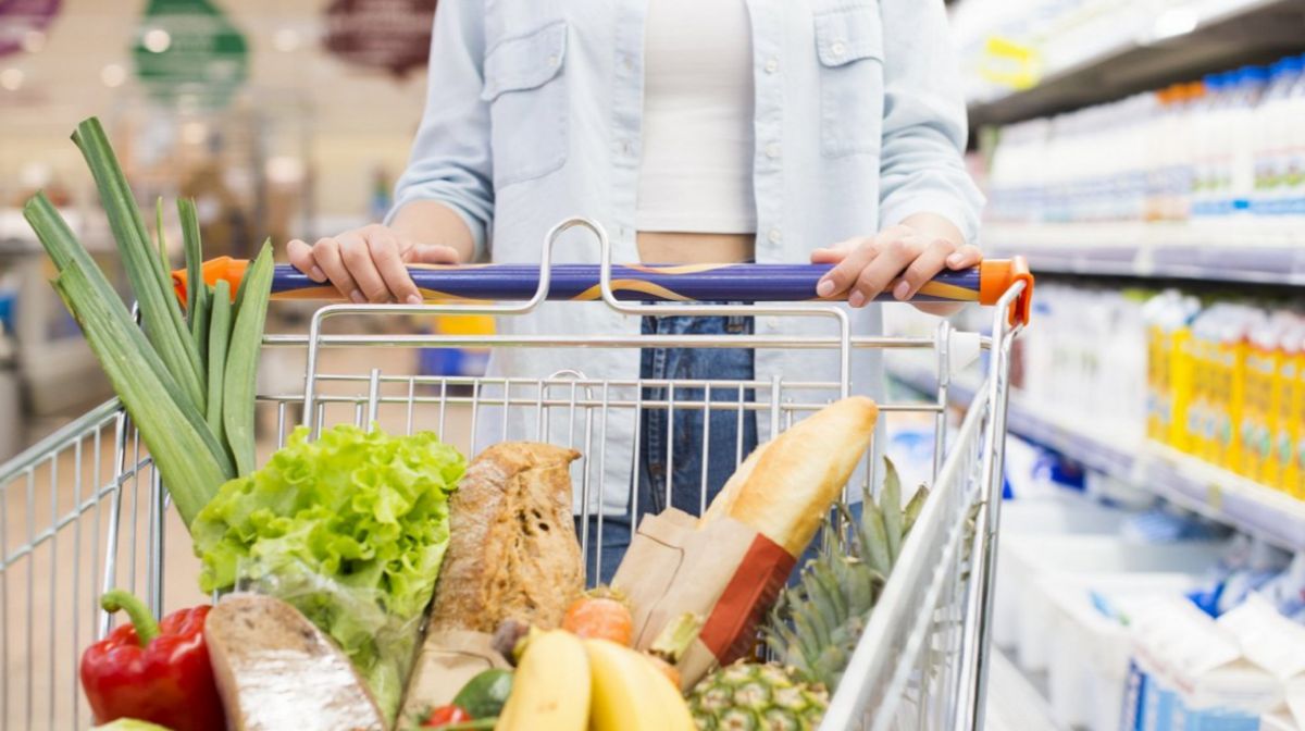 Эксперты сравнили цены в супермаркетах Нур-Султана, определив самый дорогой из них