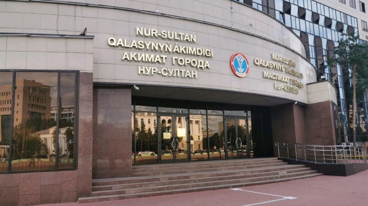 В акимате Нур-Султана многодетные матери избили мужчину