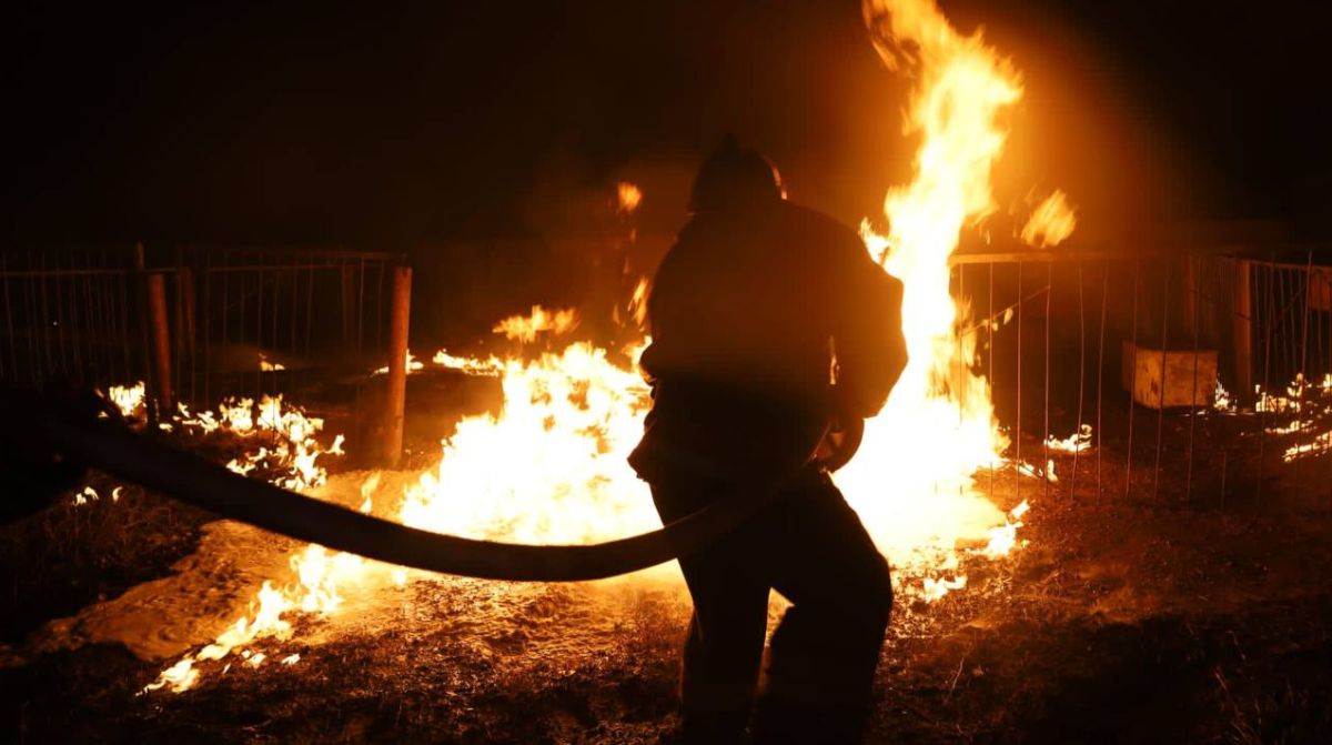 В Нур-Султане загорелась газонаполнительная станция. Пострадало четыре человека