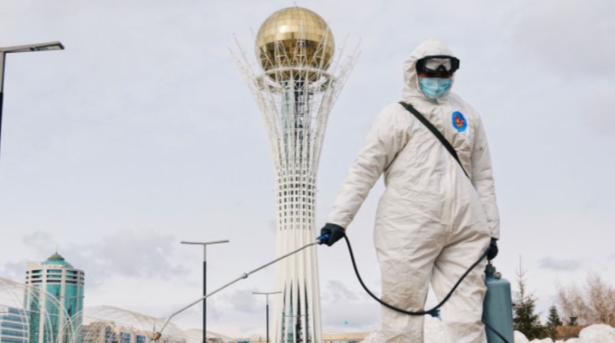 Количество заразившихся в Казахстане перешагнуло отметку в три тысячи человек