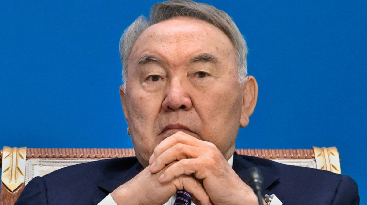 Пенсионер Нурсултан Назарбаев вернулся в Казахстан из "отпуска"