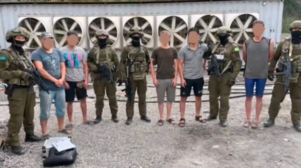 МВД и КНБ задержали бандитов-майнеров в Алматинской области