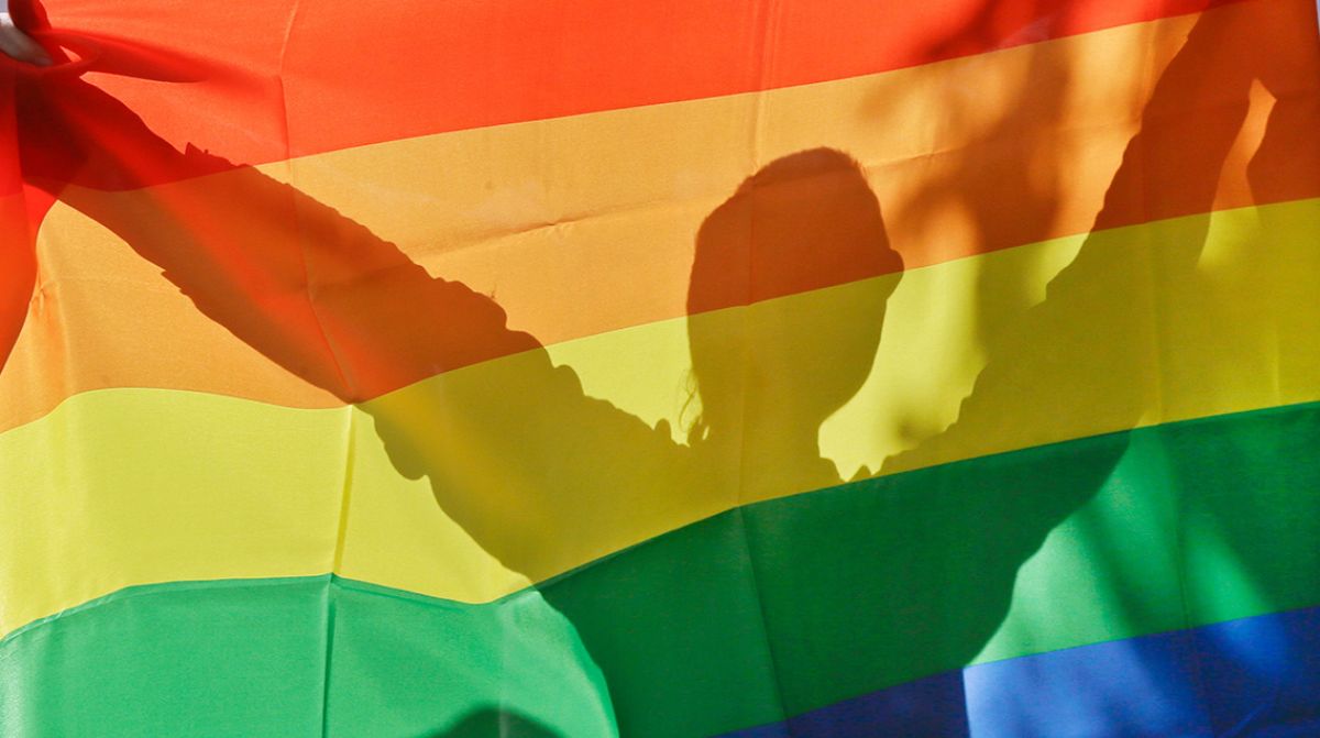 Зеленский поручил рассмотреть легализацию однополых браков, но мешает война