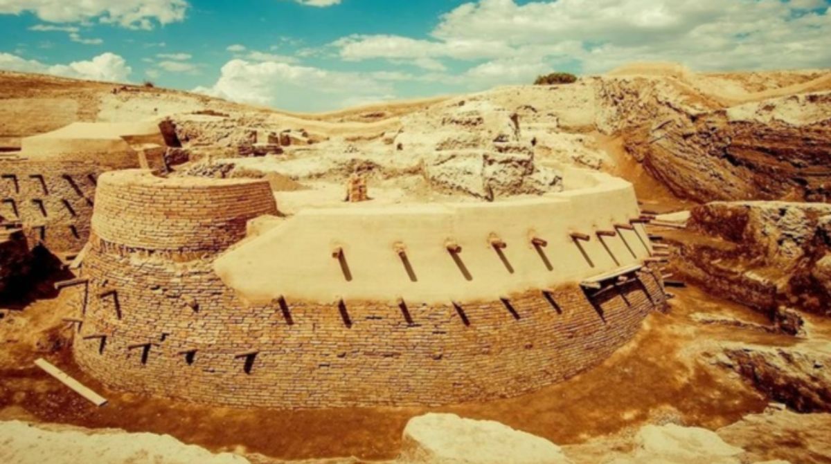 Как появились первые города на территории современного Казахстана