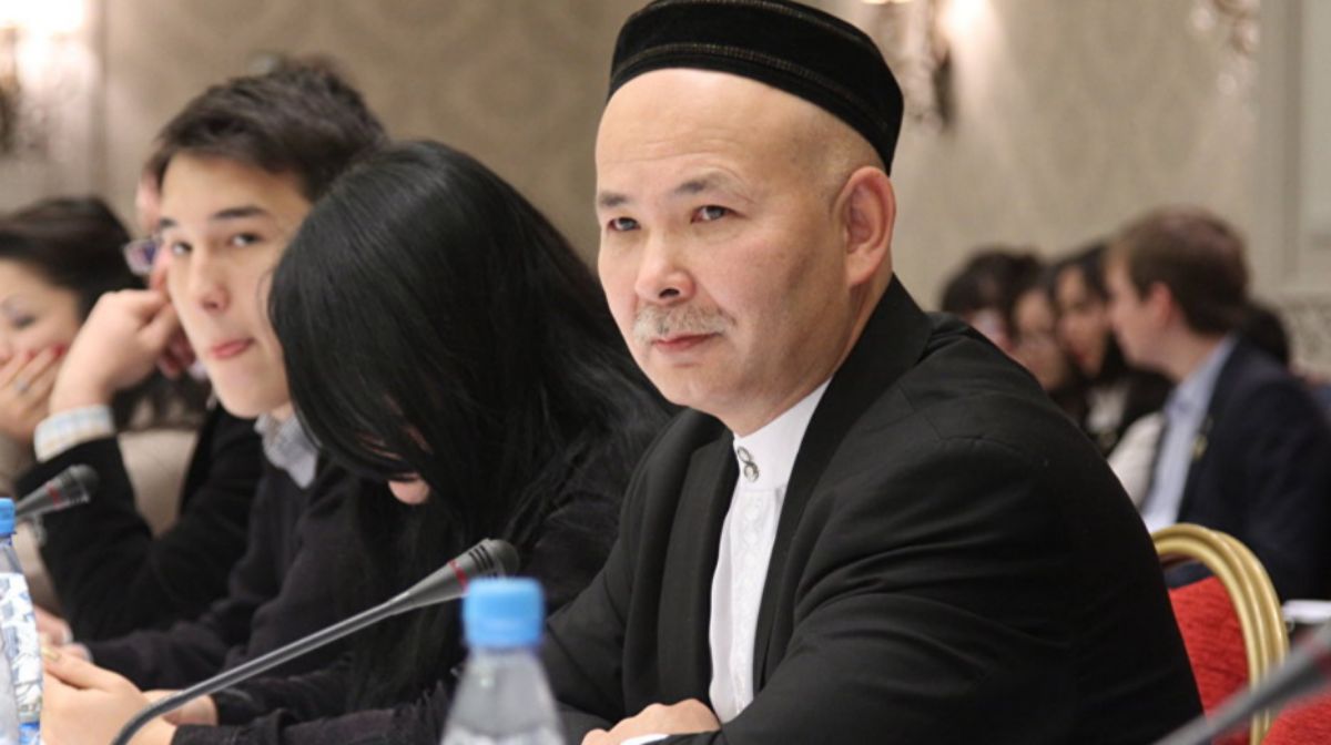 Жена президента Союза мусульман Казахстана обвинила мужа в побоях