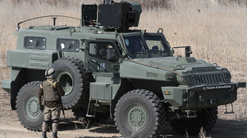 Казахстан решил приостановить экспорт военной продукции