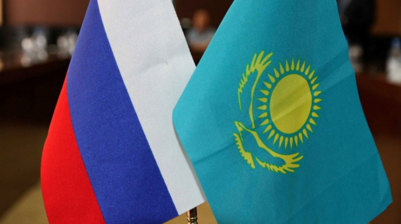 Только 13% россиян считают, что у Казахстана дружественные отношения с Россией