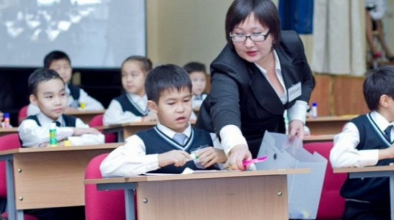 Решающую роль в построении Справедливого Казахстана сыграют учителя - Токаев