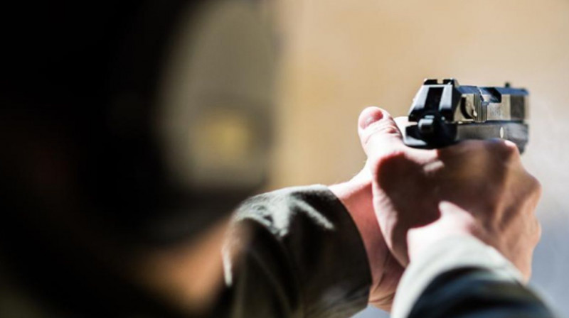 В России военный застрелил таксиста после спора об Украине